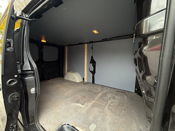 Opel Vivaro 27 of 30