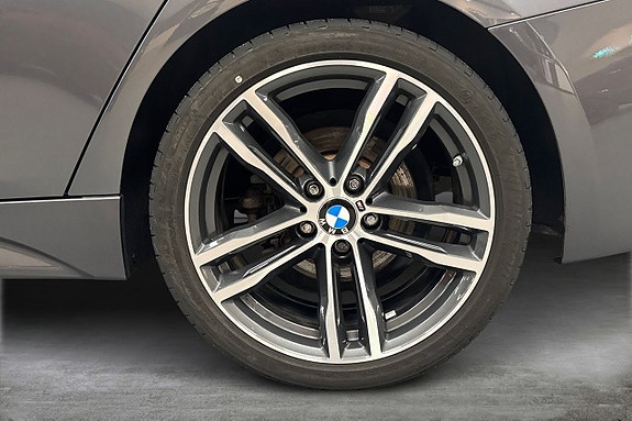 BMW 320d 15 of 23