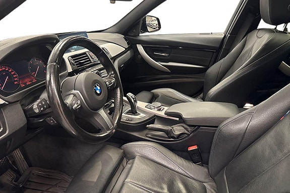 BMW 320d 12 of 23