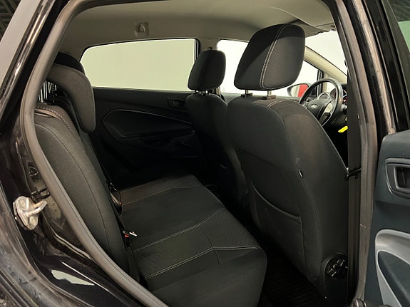 Ford Fiesta 10 of 16
