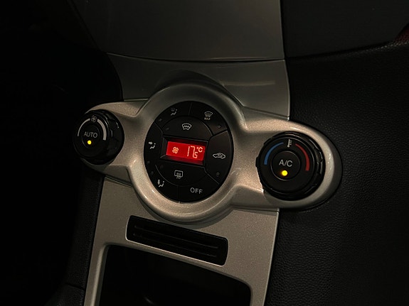 Ford Fiesta 14 of 16