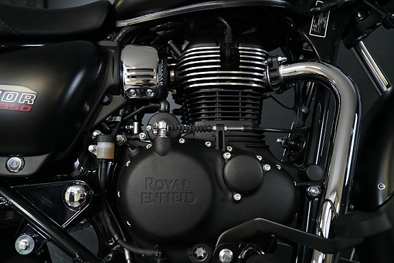Royal Enfield Meteor 350 11 of 16