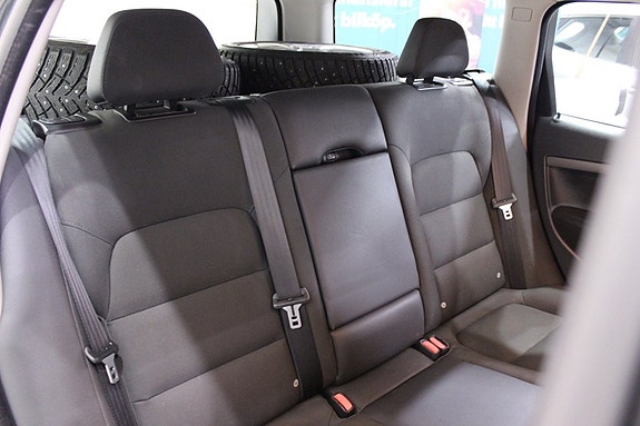 Volvo V70 17 of 26
