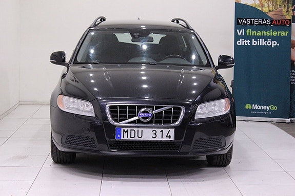 Volvo V70 3 of 26