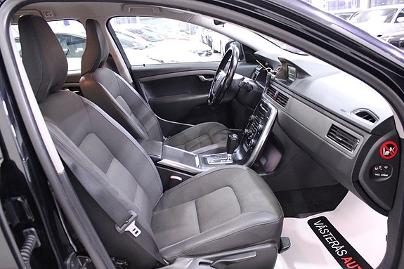 Volvo V70 14 of 26