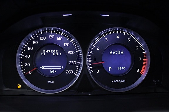 Volvo V70 18 of 26