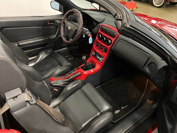 Alfa Romeo Spider 18 of 24