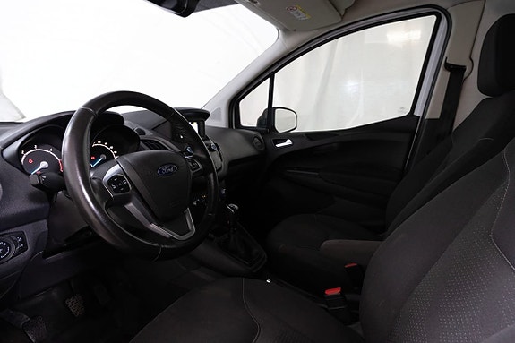Ford Transit Courier 15 of 19