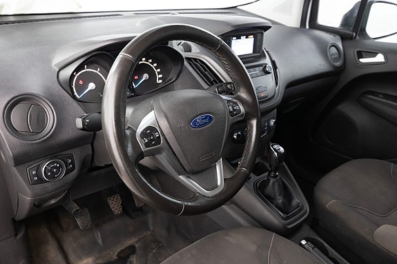 Ford Transit Courier 16 of 19