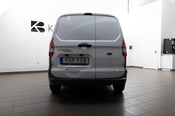 Ford Transit Courier 11 of 19
