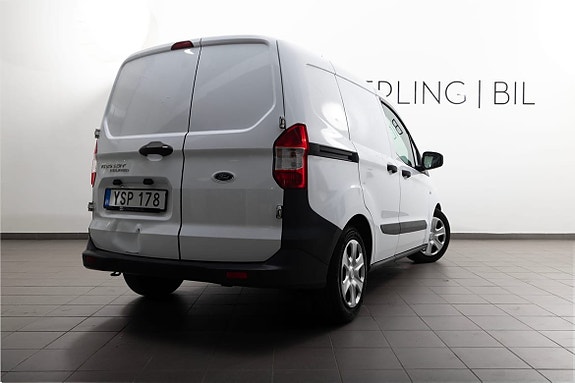 Ford Transit Courier 12 of 19