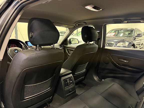 BMW 320d 20 of 22