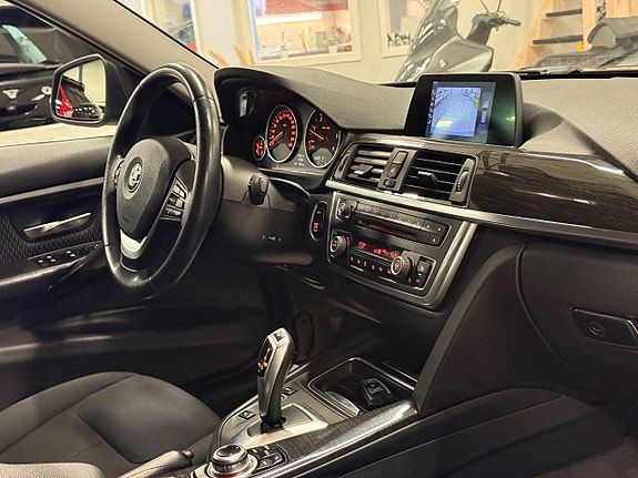 BMW 320d 13 of 22