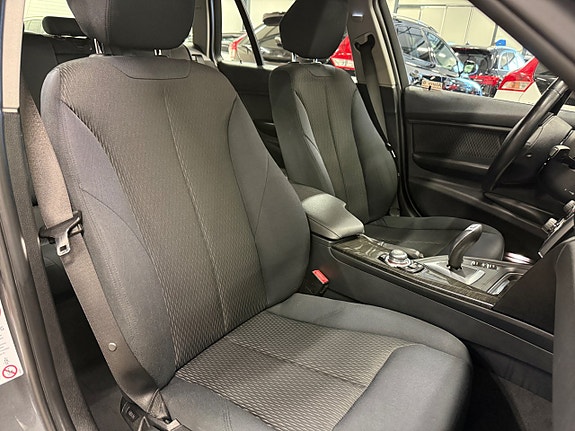 BMW 320d 15 of 22