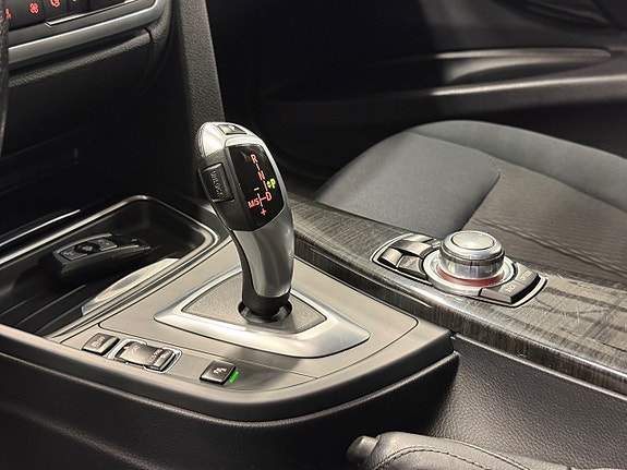 BMW 320d 17 of 22