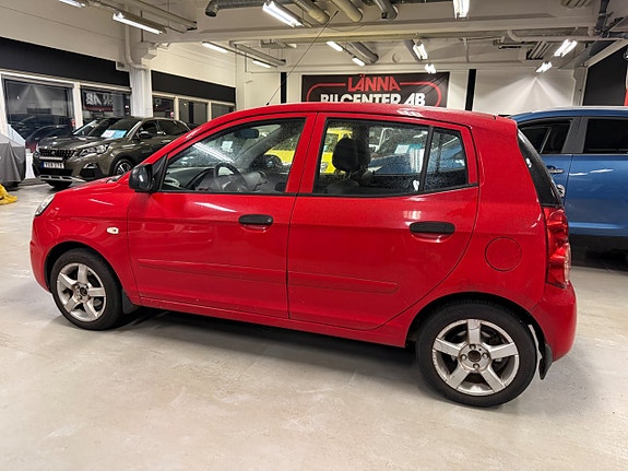 Kia Picanto 9 of 16