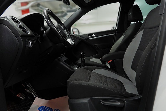 Volkswagen Tiguan 12 of 24
