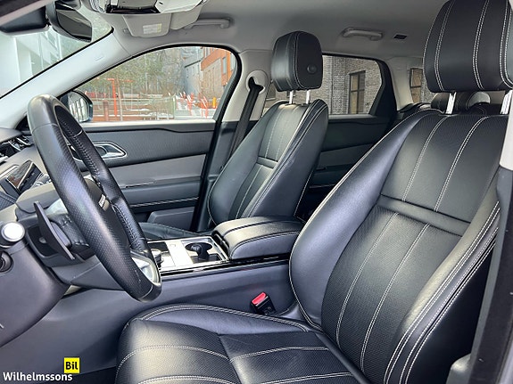 Land Rover Range Rover Velar 8 of 13