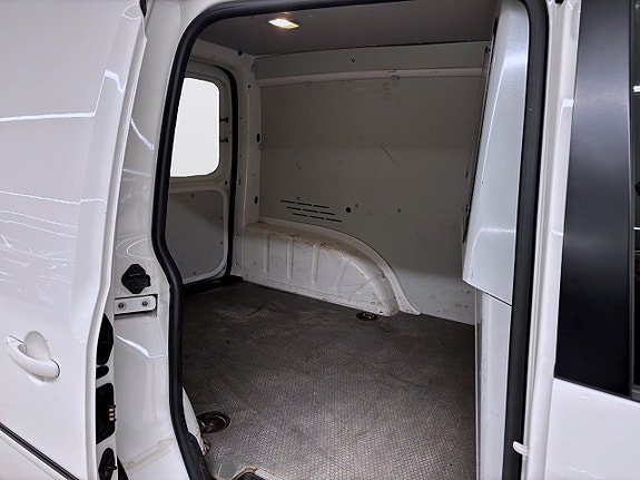 Volkswagen Caddy 10 of 15