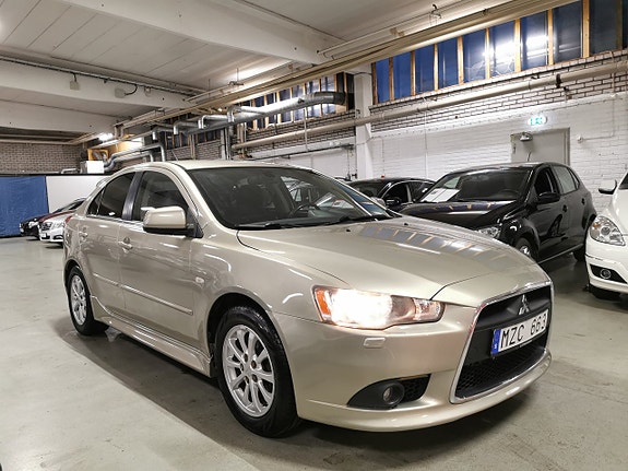 Mitsubishi Lancer 2 of 17