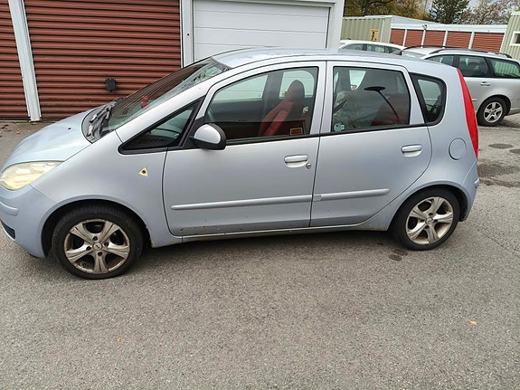 Mitsubishi Colt 5 of 8
