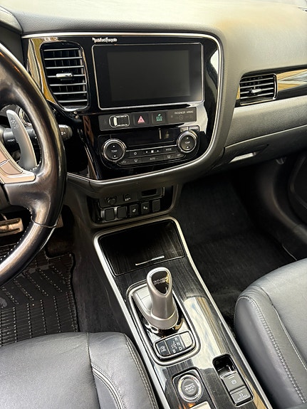 Mitsubishi Outlander 9 of 11