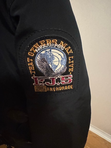 Product image 1 of 7