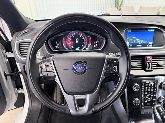 Volvo V40 17 of 30