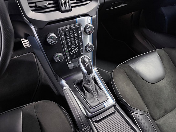 Volvo V40 18 of 30