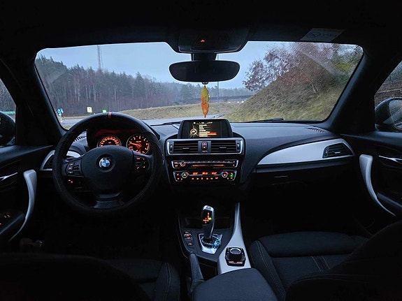 BMW 120d 4 of 5