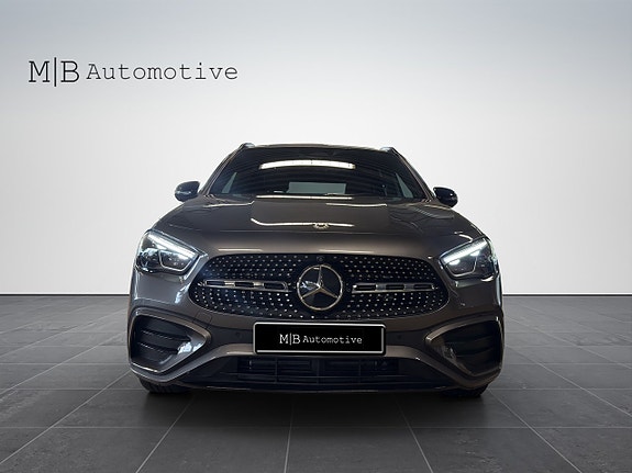 Mercedes-Benz GLA 250 e 2 of 19