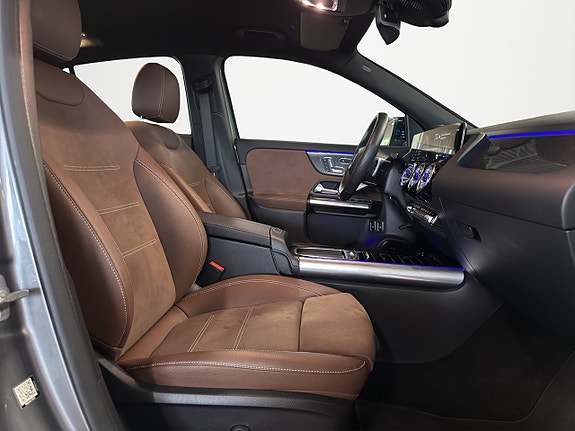 Mercedes-Benz GLA 250 e 17 of 19