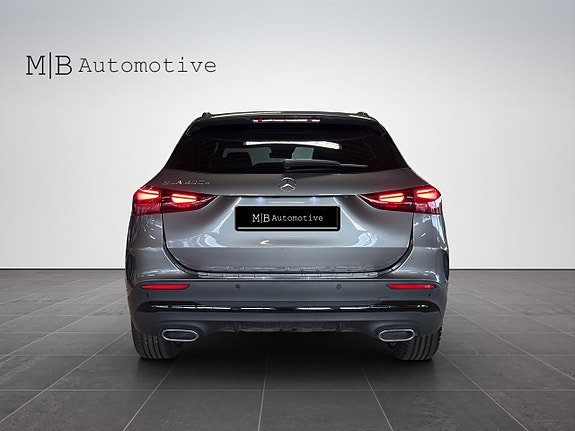 Mercedes-Benz GLA 250 e 5 of 19