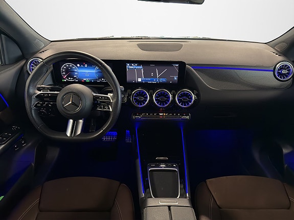 Mercedes-Benz GLA 250 e 14 of 19
