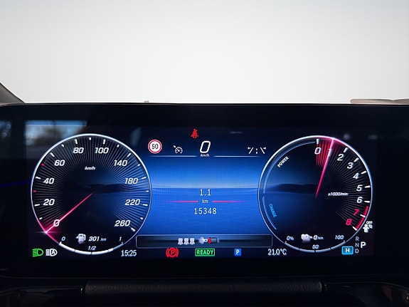 Mercedes-Benz GLA 250 e 12 of 19