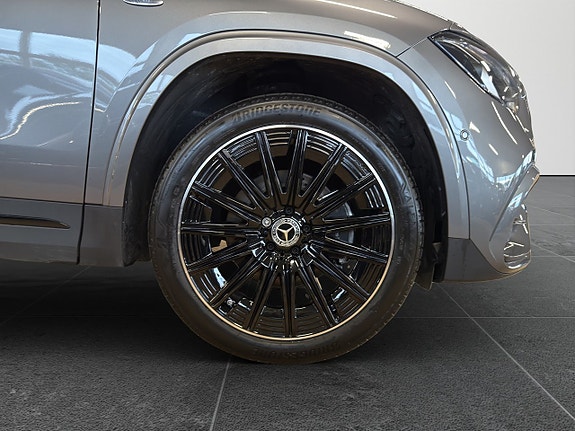 Mercedes-Benz GLA 250 e 19 of 19