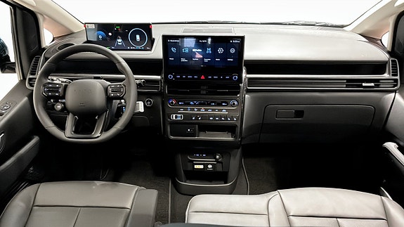 Hyundai Staria 4 of 13
