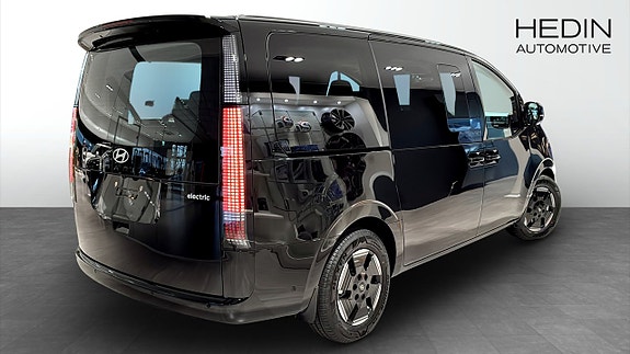 Hyundai Staria 2 of 13