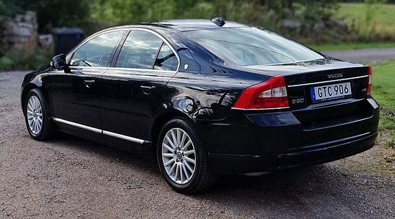 Volvo S80 2 of 3