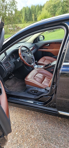 Volvo S80 3 of 3
