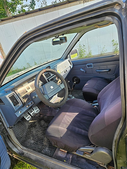 Nissan King Cab 6 of 15