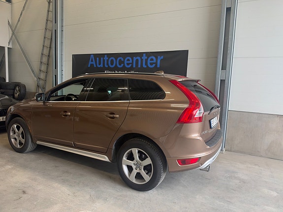 Volvo XC60 2 of 8