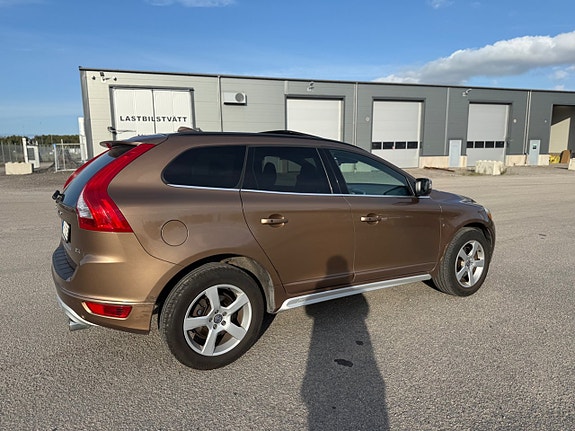 Volvo XC60 6 of 8