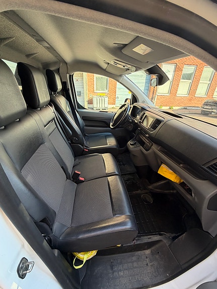 Peugeot Expert 5 of 5
