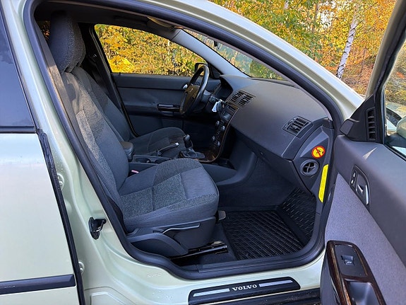Volvo S40 14 of 21