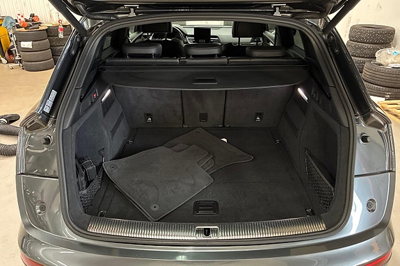 Audi Q5 10 of 27