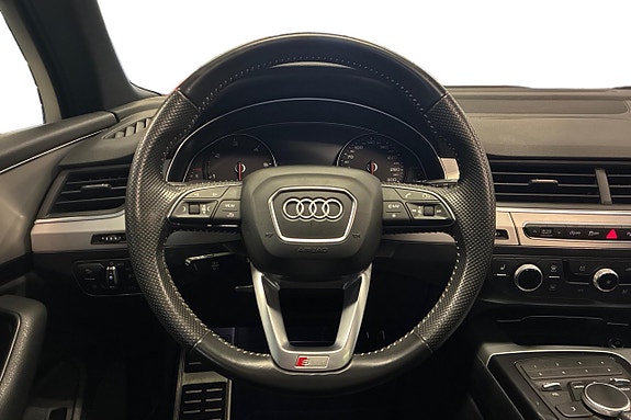 Audi Q7 17 of 25
