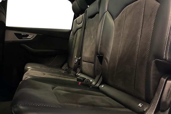 Audi Q7 14 of 25