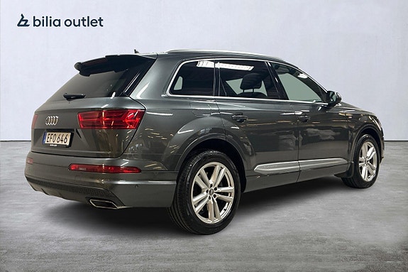 Audi Q7 6 of 25