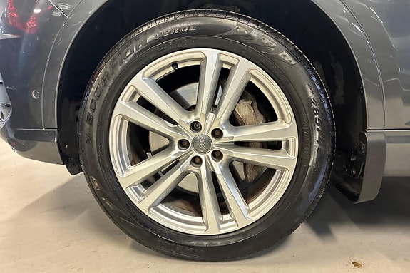 Audi Q7 11 of 25